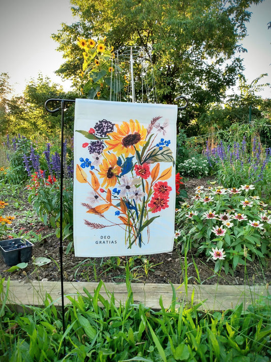 Deo Gratias Garden Flag